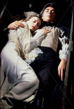 Los amantes comparten ataúd