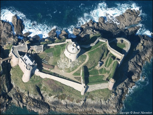 Ford Lalatte, el castillo de Ayella