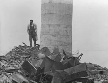 Las huellas de la guerra, todavía en Los canallas duermen en paz