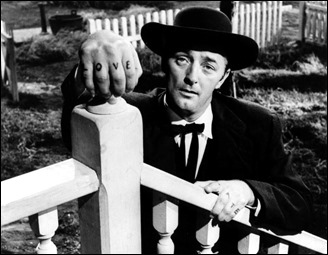 Robert Mitchum en La noche del cazador