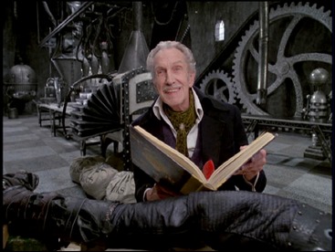 El anciano Vincent Price como el inventor