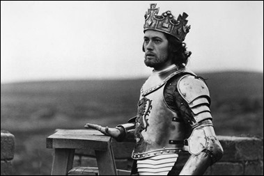 Jon Finch, como Macbeth