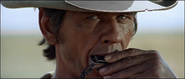 Charles Bronson, el fascinante hombre de la armonica