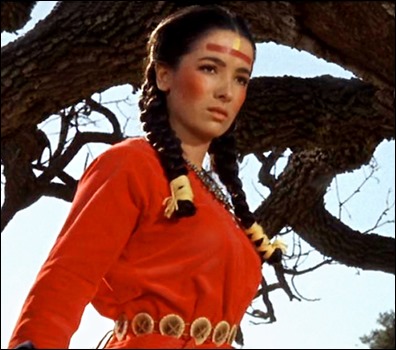 La belleza de Linda Cristal, en Dos cabalgan juntos