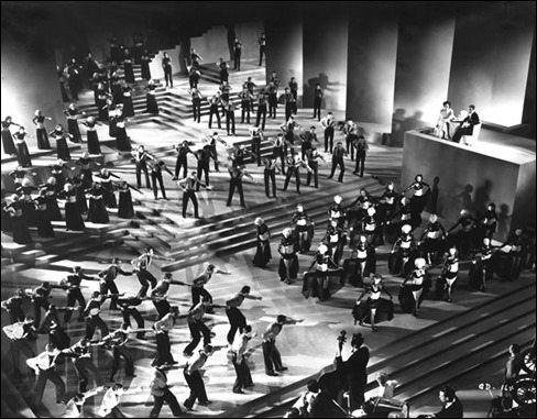 Lullaby of Broadway, numero cumbre de Busby Berkeley