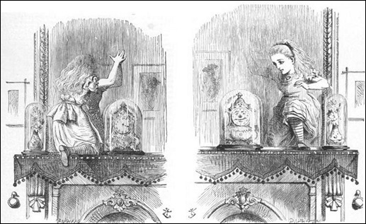 Alicia a uno y otro lado del espejo