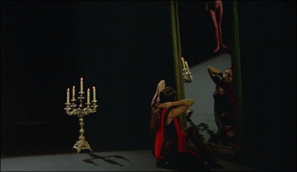 Los bailes de la vampira Soledad Miranda