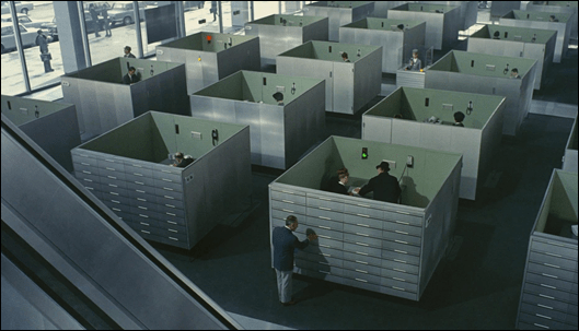 Los cubiculos donde trabajan los empleados de Playtime