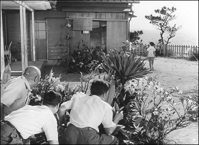 El pequeno lleva a los policias a la pista buena por fin