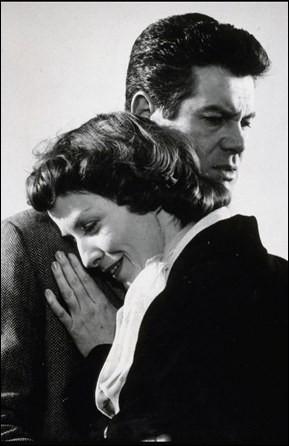 La luz y la oscuridad, Betsy Blair y José Suárez