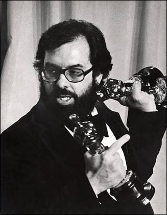 Coppola presumiendo de sus Oscars por El Padrino parte II